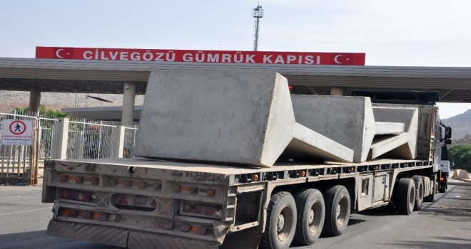 İdlibe Beton Blok Sevkıyatı Devam Ediyor