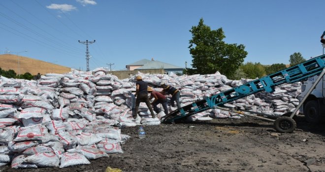 Patnosta Dar Gelirli Ailelere Yönelik Kömür Yardımı