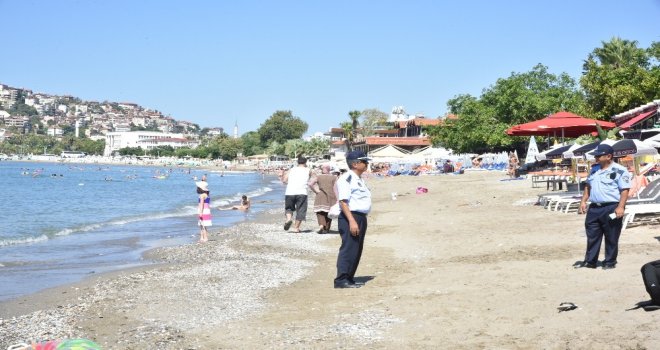 Alanya Sahillerindeki Kaçak Yapılar Yıkıldı