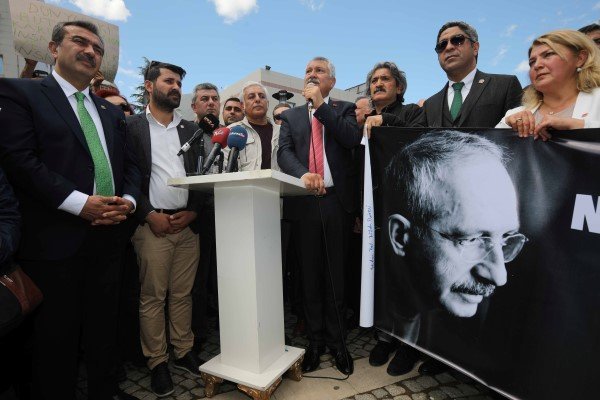 Zeydan Karalar, “Sağduyusu Olan Saldırıyı Kınar.”