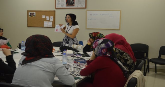 Kartepede Suriyeli Kadınlara Sağlık Eğitimi