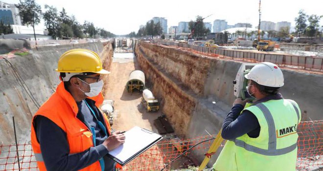 Dumlupınar Bulvarı üzerine iki modern üst geçit yapıldı