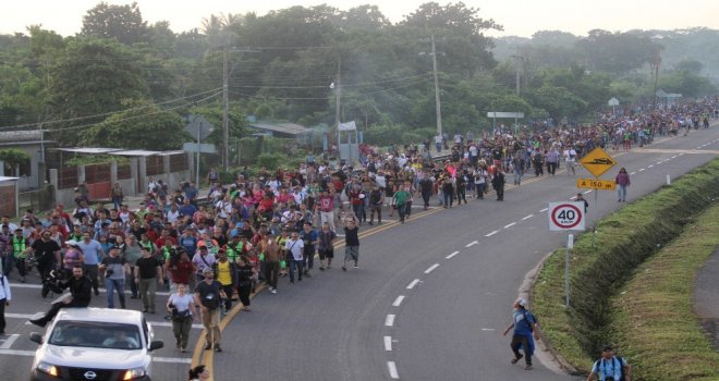 Abd Sınırına Yaklaşan Guatemalalı Ve Honduraslı Göçmenlerin Sayısı 7 Bini Aştı