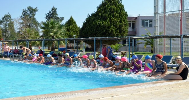 Çocuklar Yaz Spor Okuluyla Öğrenmeye Ve Eğlenmeye Devam Ediyor