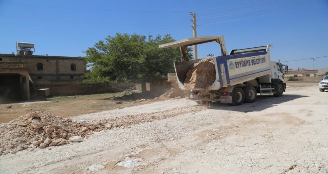 Eyyübiye Belediyesi Yol Yapım Çalışmalarını Sürdürüyor