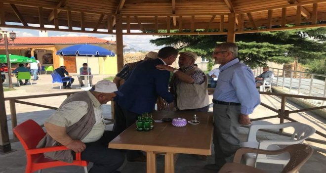 Başkan Şentürk Vatandaşlarla Bayramlaştı