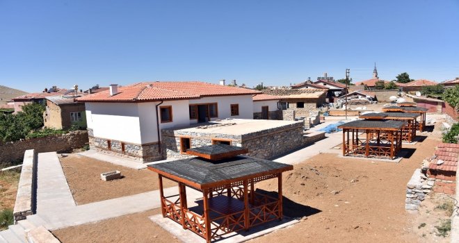 Lâdikli Ahmet Hüdainin Evi Restore Ediliyor