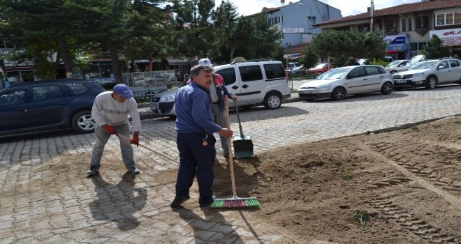 Şuhut Belediyesi Üst Yapı Çalışmalarına Hız Verdi