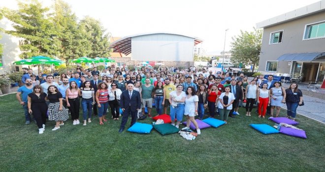 Yaşar Üniversitesinde İlk Mezunlar Buluşması