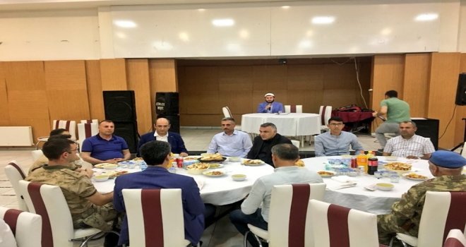 Kurtalanda Şehit Aileleri Ve Gaziler Onuruna Yemek