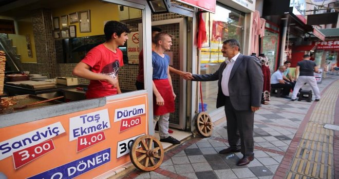 Başkan Akın Esnafları Ve Vatandaşları Dinledi