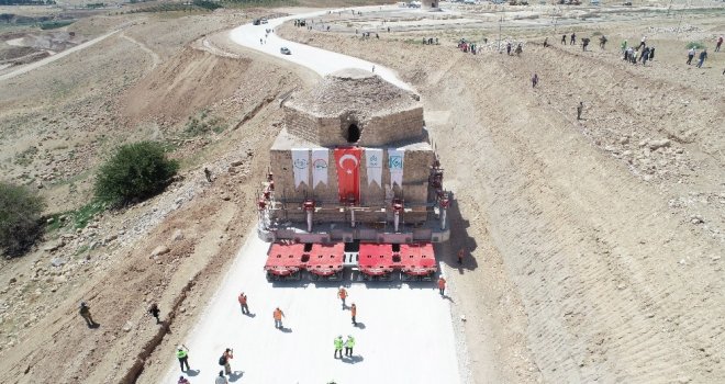 Tarihi Artuklu Hamamı Yeni Yerine Taşındı