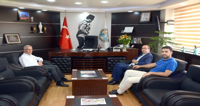 Sandıklı Belediye Başkanı Mustafa Çöl, Dinar Belediye Başkanı Saffet Acarı Zyaret Etti