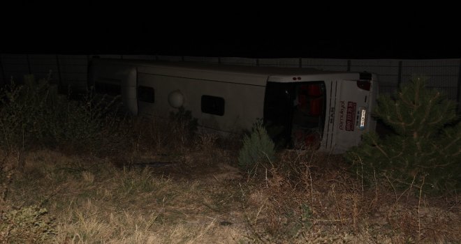 Afyonkarahisarda Otobüs Kaza Yaptı: 2 Ölü, 30 Yaralı