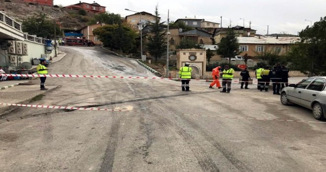 Arızalanan Tankerden Akan Asit Paniğe Yol Açtı