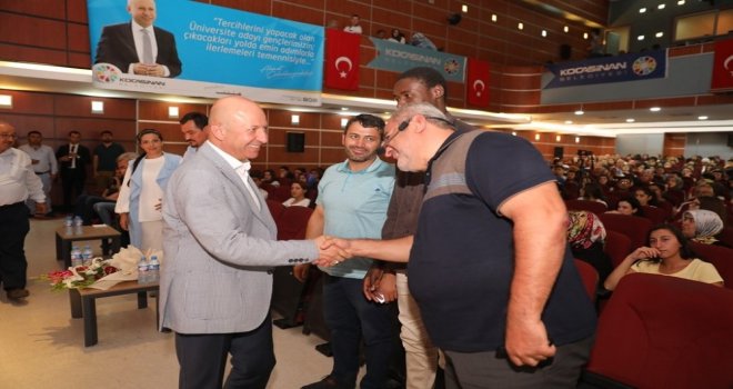 Başkan Çolakbayrakdar, “Öğrencilerimize Rehberlik Edeceğiz”