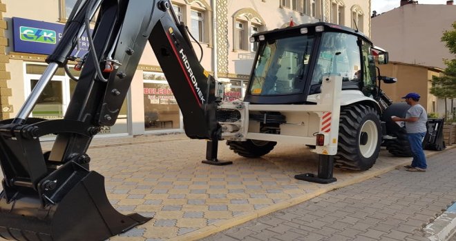 Altınyayla Belediyesinden Makine Parkına Takviye