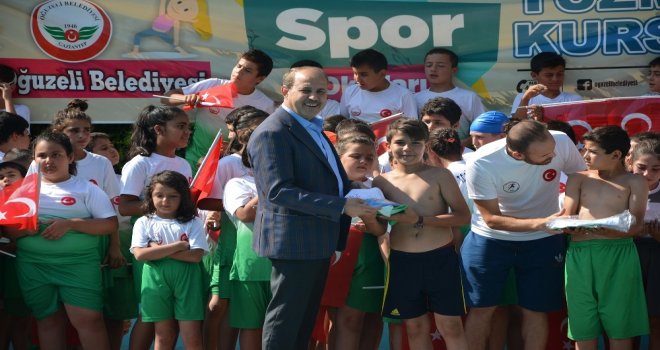 Belediye Başkanı Kılıç Yüzme Kursunu Ziyaret Etti