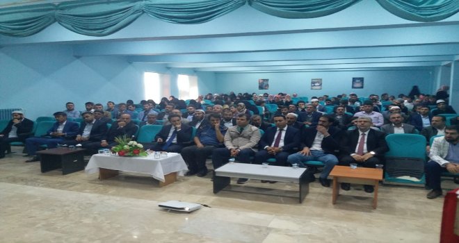 Çaldıranda “Camiler Ve Din Hizmetine Adanmış Ömürler” Konferansı