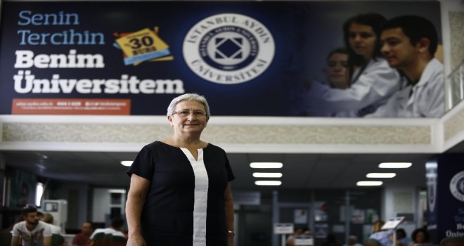 “Nadide Hayat” Öyküsü, İaüden Çıktı