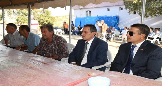 Vali Kalkancıdan Vefat Eden Askerin Ailesi İle Bir Araya Geldi