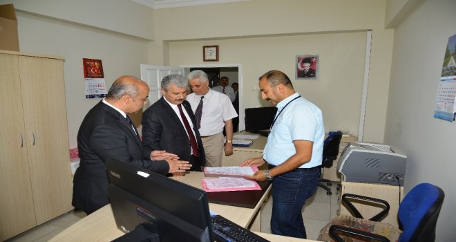 Vali Akın,  Sgkda İncelemelerde Bulundu