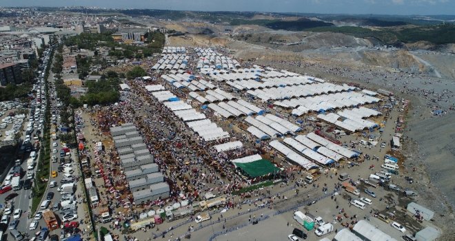 Sultangazideki Kurban Satış Ve Kesim Alanı Doldu Taştı