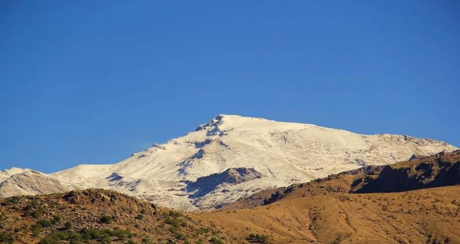 Batmana Mevsimin İlk Karı Yağdı