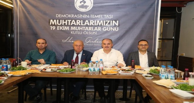 Başkan Gürlesin Muhtarları Unutmadı