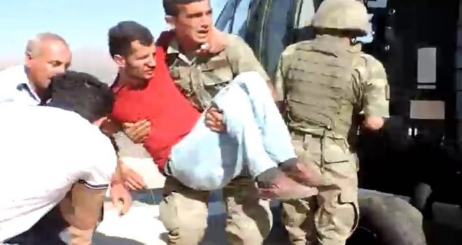 Trafik Kazası Yaralılarına Tsk Yetişti