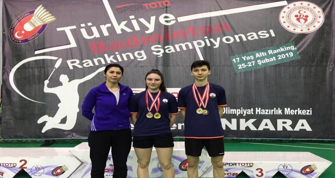 Osmangazi Badmintonda Rakip Tanımıyor