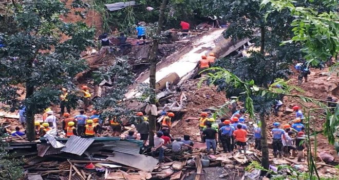 Mangkhut Tayfunu Filipinlerde Can Almaya Devam Ediyor