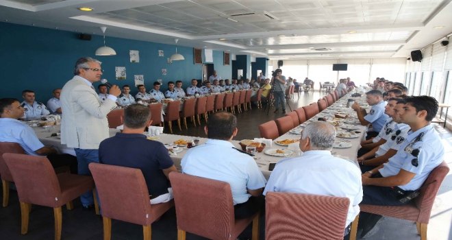 Karşıyaka Zabıtasından 62. Yıl Kutlaması