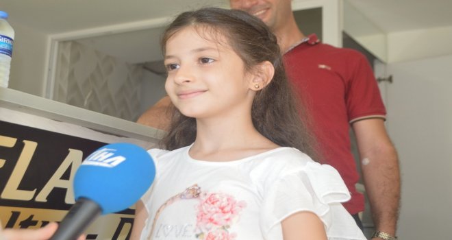 8 Yaşındaki Çocuk, Tlye Destek İçin Kumbarasındaki Dolarları Bozdurdu