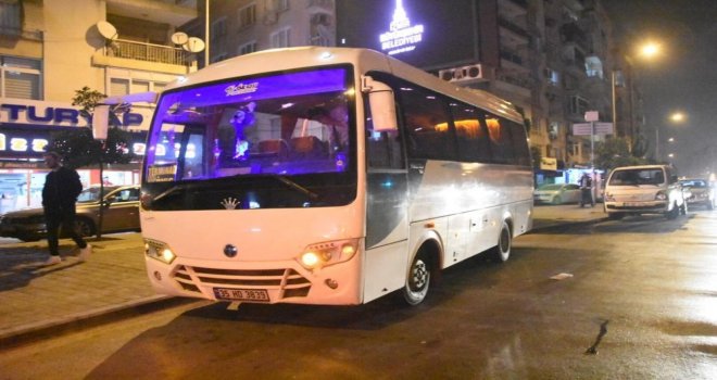 Servis Minibüsünde Fenalaşan Yaşlı Adam Hastanede Hayatını Kaybetti