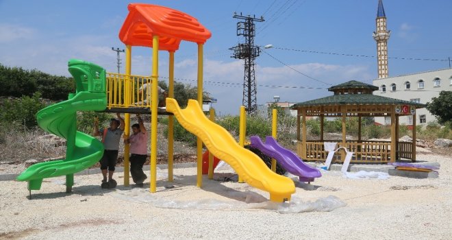 Erdemli Belediyesi, Arpaçbahşiş Mahallesinde Çalışmalarını Sürdürüyor