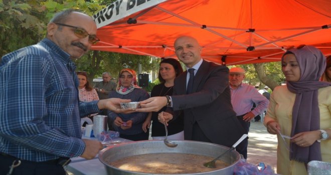 Sarayköy Belediyesinden Aşure İkramı