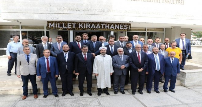 Diyanet İşleri Başkanı Erbaş Millet Kıraathanesinde