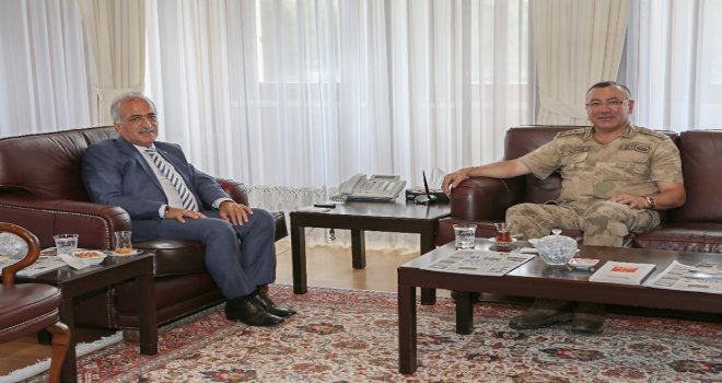 Tümgeneral Güray Alpardan Rektör Çomaklıya Veda Ziyareti