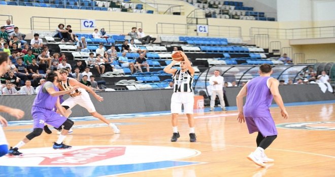 Büyükşehir Basket Takımı İlk Hazırlık Maçını Kazandı