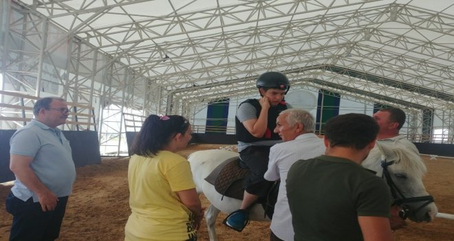 Kartepe Atla Terapi Merkezi Özel Çocukları Ağırladı