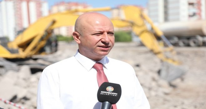 Mevlana Mahallesinde Çevre Düzenleme Çalışmaları Devam Ediyor