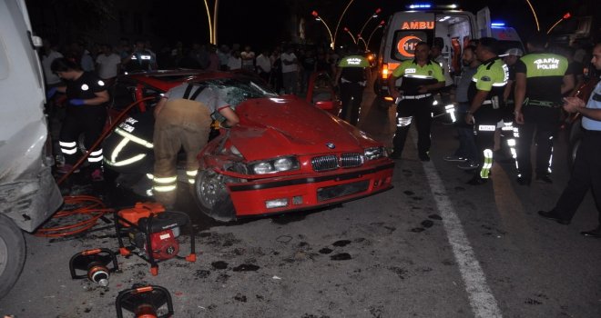 Uşakta Trafik Kazası: 1 Ölü, 2 Ağır Yaralı