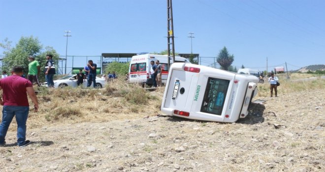 Kapıdan Düşerek Minibüsün Altında Kalan Yolcu Hayatını Kaybetti