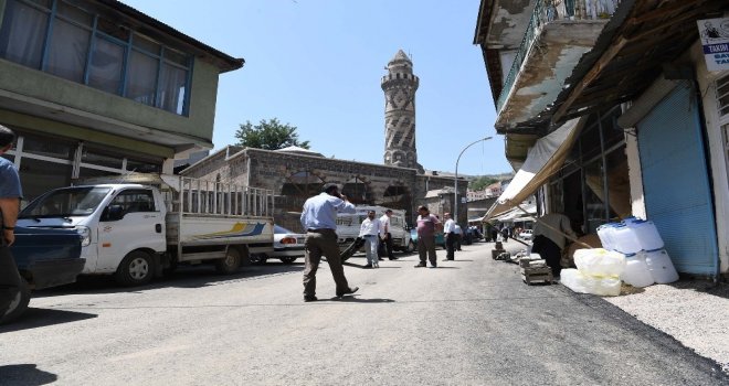 Bitlis Caddesi Asfaltlandı