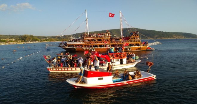 Denizde 30 Ağustos Coşkusu