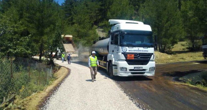 Büyükşehir Akyer Mahallesi'nde yol çalışmalarına başladı