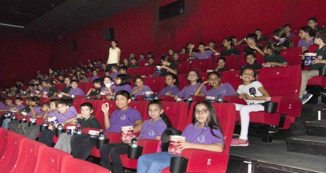 Adanalı Öğrencilerin Sinemayla Tanışma Mutluluğu
