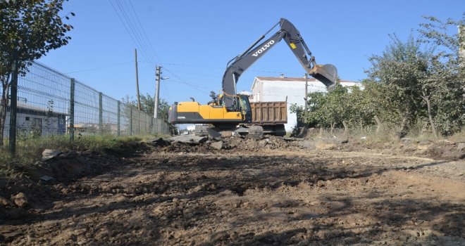 Ergenede İbni Sina Caddesi Asfaltlanacak