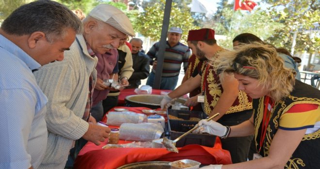 Torbalıda 10 Bin Kişiye Aşure Dağıtılacak